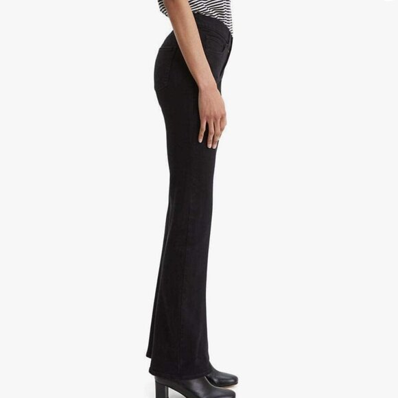 NWOT Levi's Women's Classic Bootcut Jeans - Picture 2 of 3